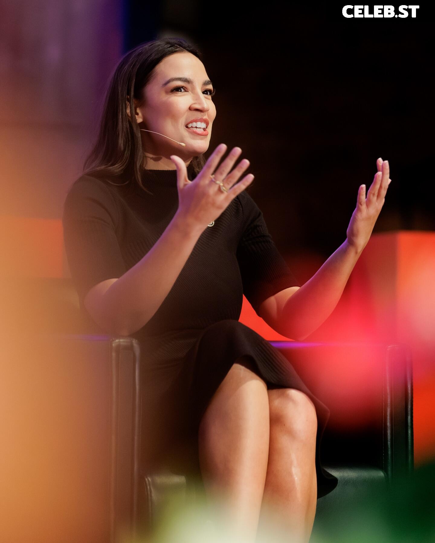Alexandria Ocasio-Cortez / AOC Image 23409216