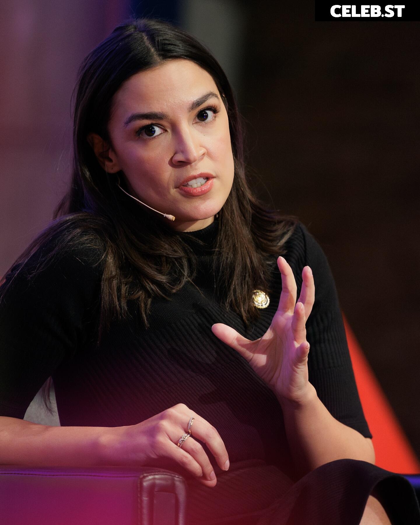 Alexandria Ocasio-Cortez / AOC Image 23409214