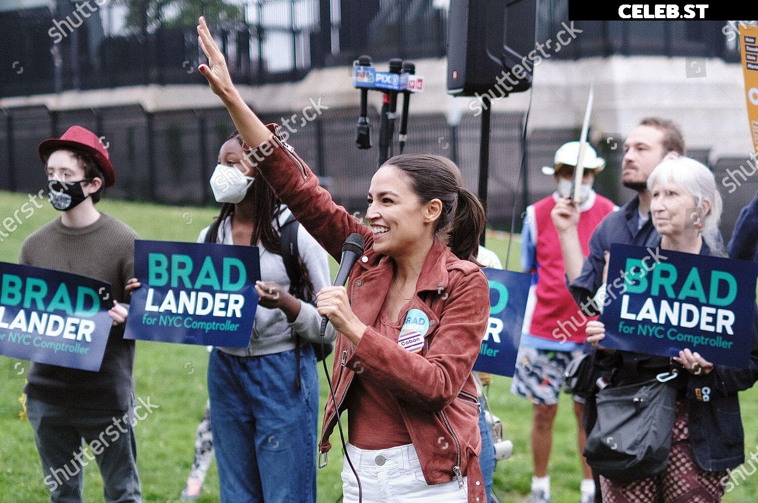 Alexandria Ocasio-Cortez / AOC Image 23409271