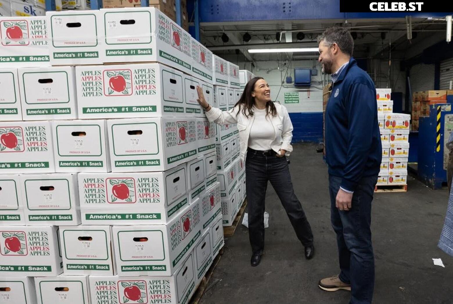 Alexandria Ocasio-Cortez / AOC Image 23409279