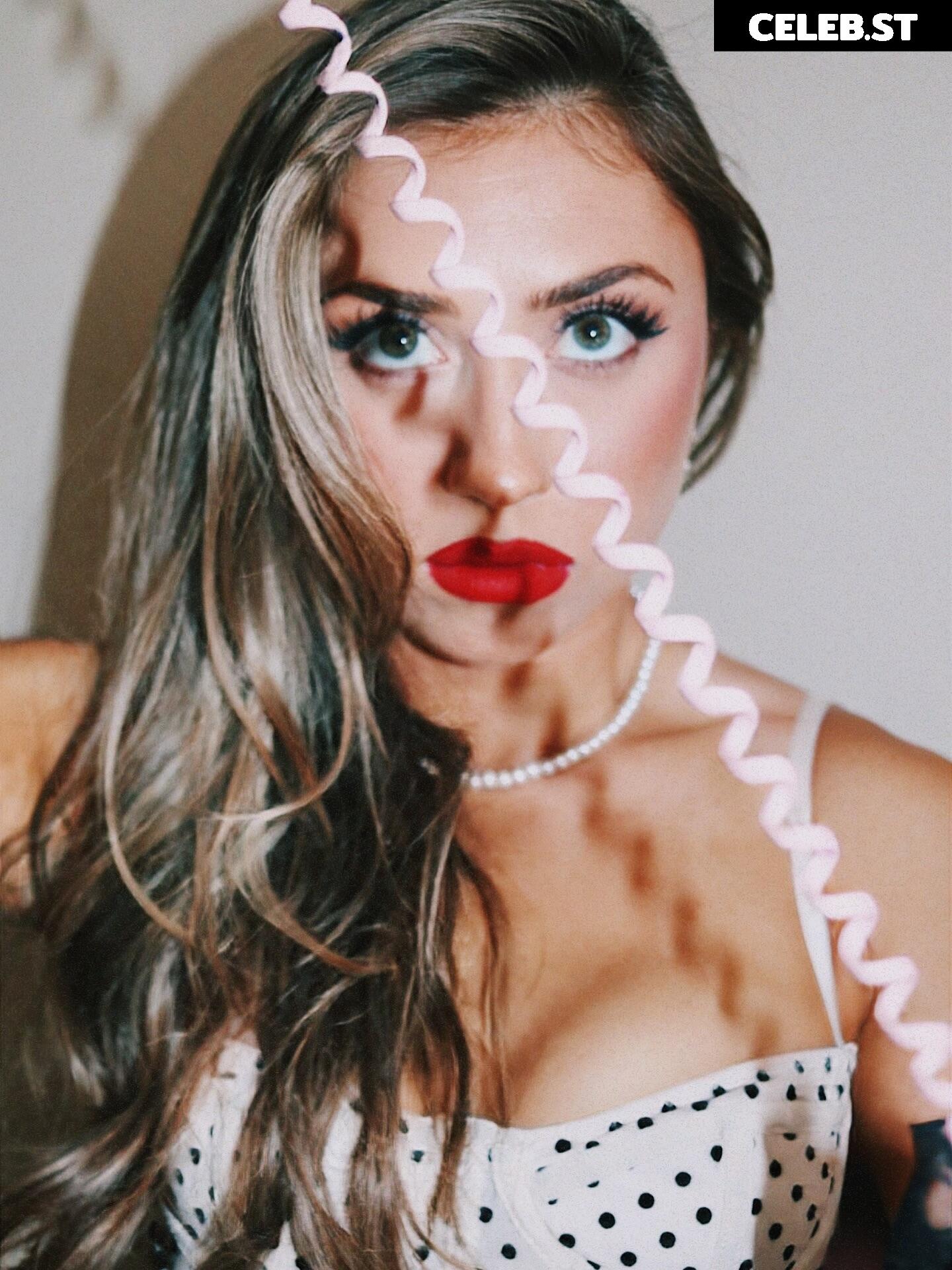 Adriana Rizzo / Anna Keefer Image 23494361