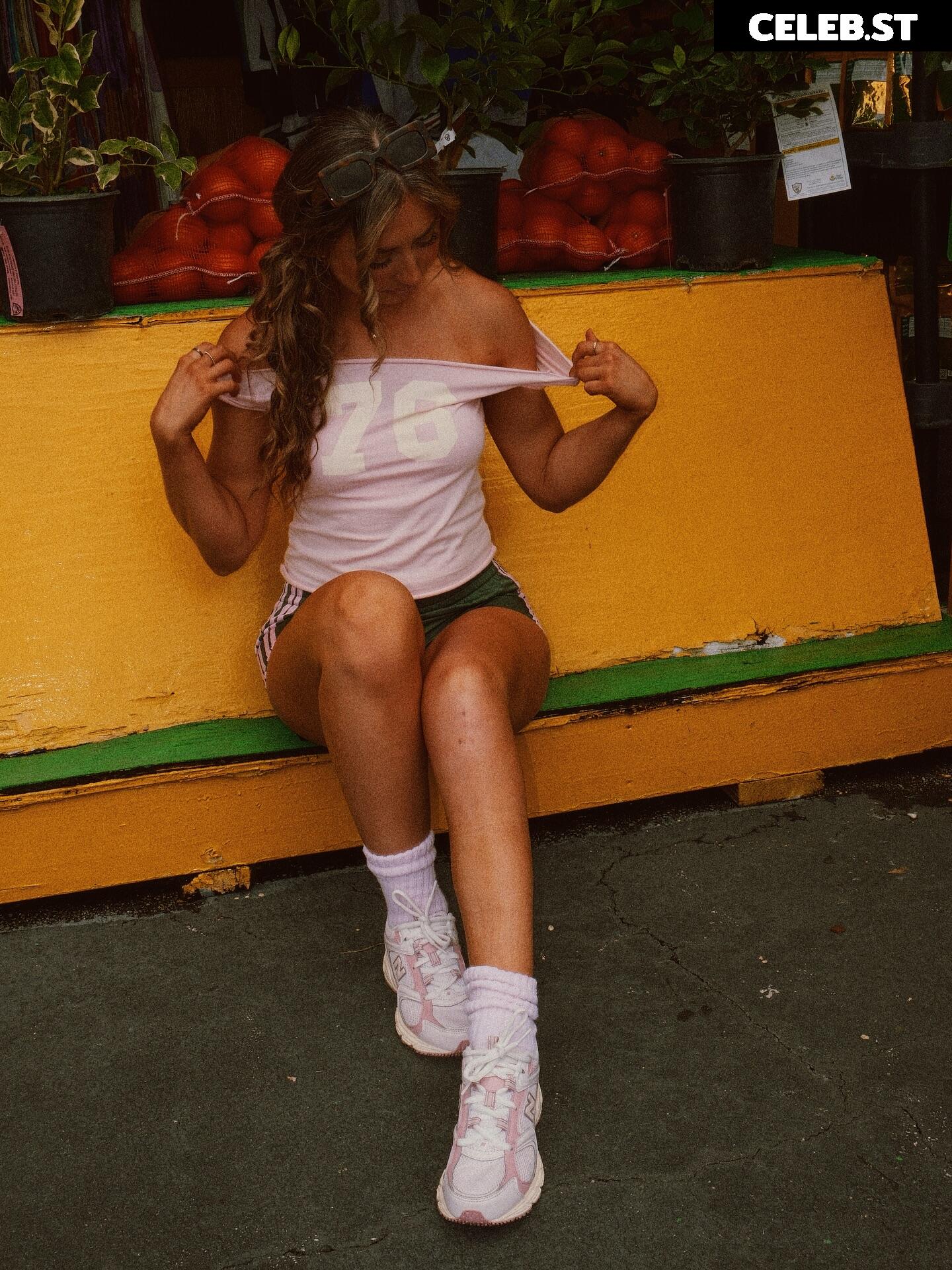 Adriana Rizzo / Anna Keefer Image 23494347