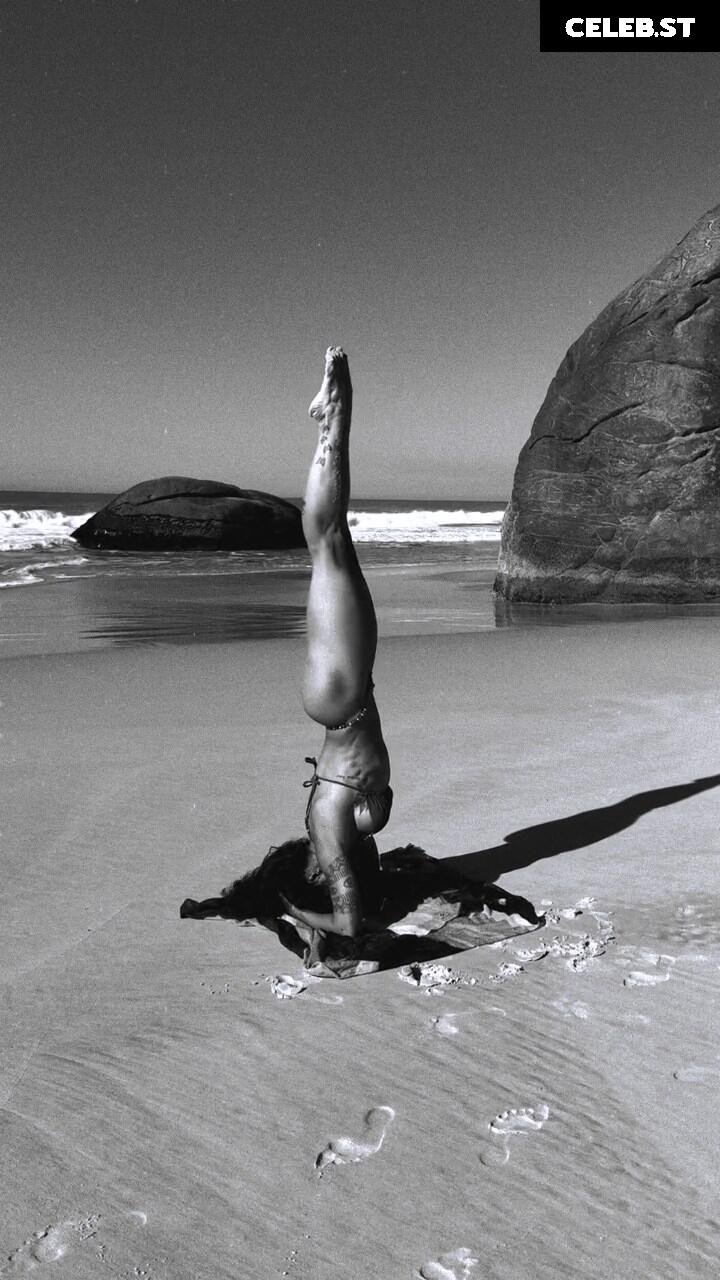 Aline Riscado Image 23499933