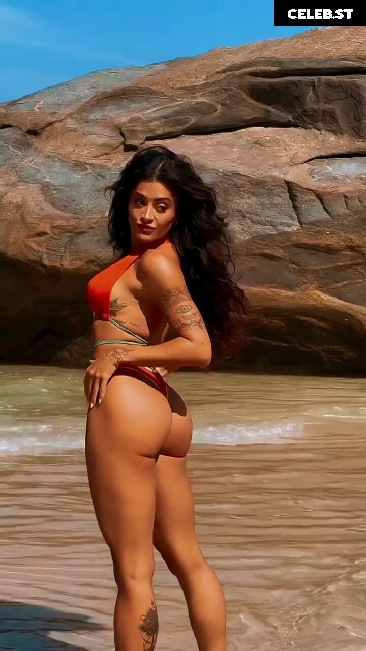 Aline Riscado Image 23499966