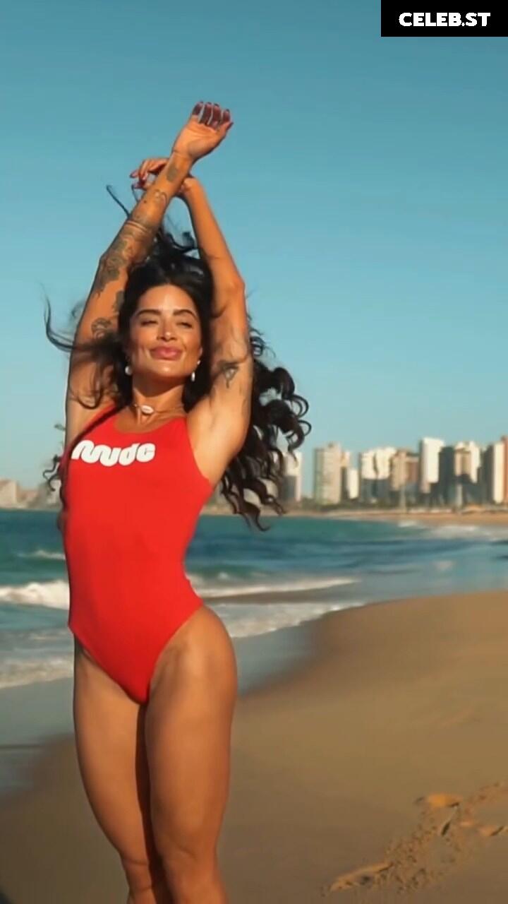 Aline Riscado Image 23499953