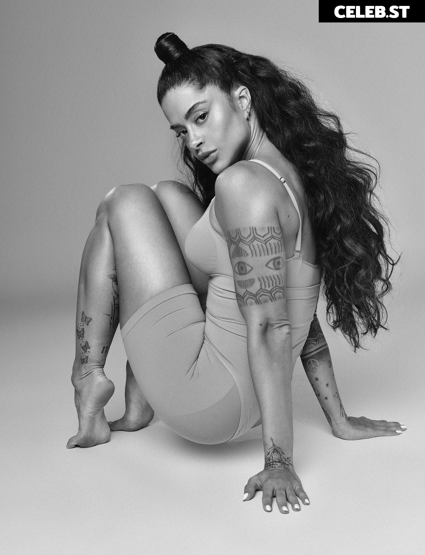 Aline Riscado Image 23499958