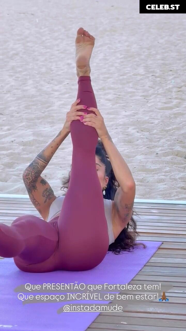 Aline Riscado Image 23499946