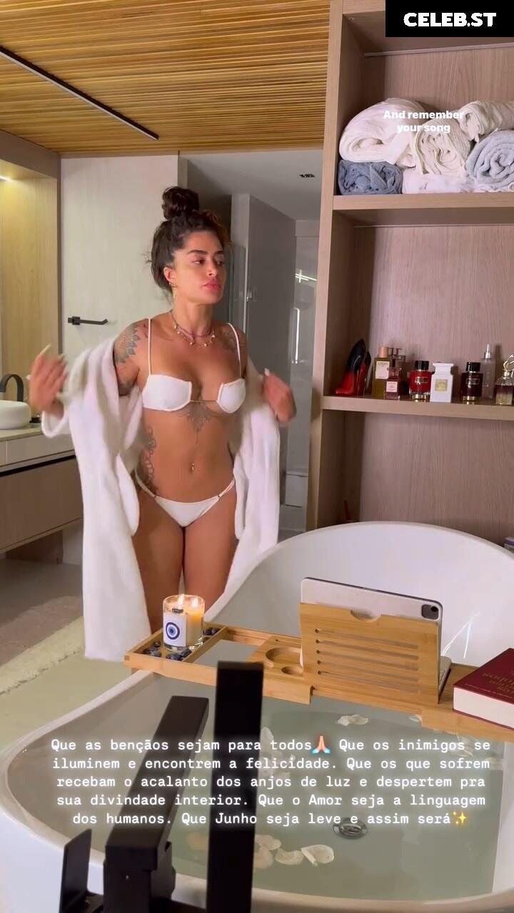 Aline Riscado Image 23499883
