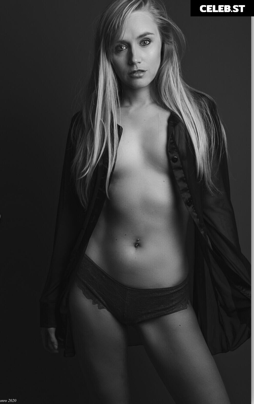 The Women of Lingerie Lowdown Image 23488326
