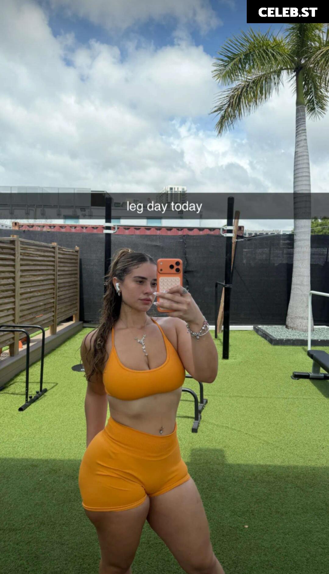 Jennieftb | latinaqueen__ | Jennie garvia Image 23487876