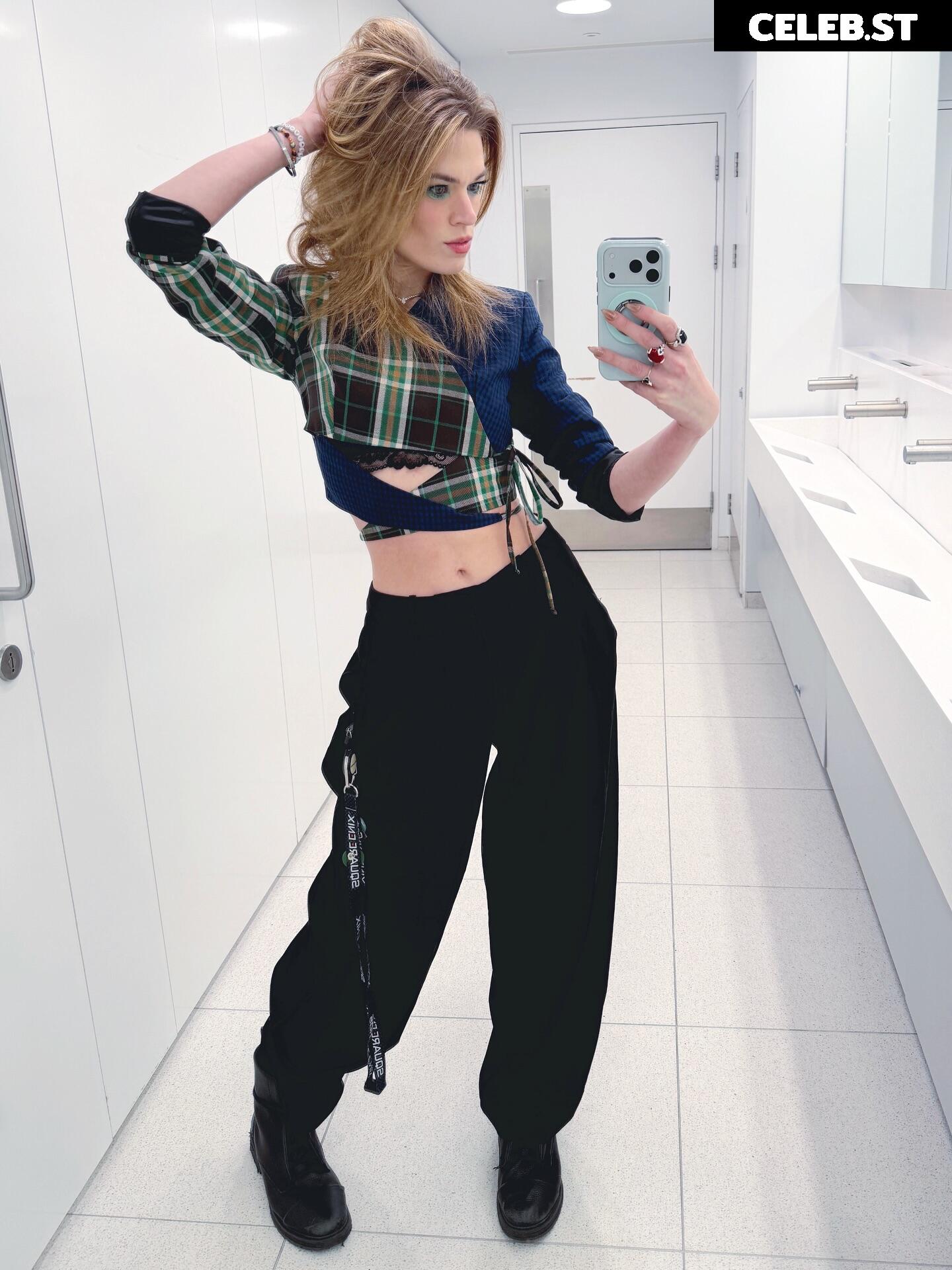Hollie Bennett Image 23486870