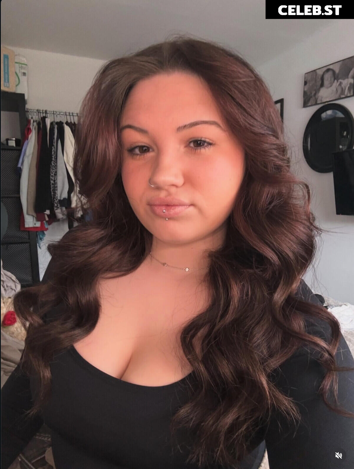 Nicole Dyer / nicole_dyerofficial / nicole.dyerofficial Image 23369415