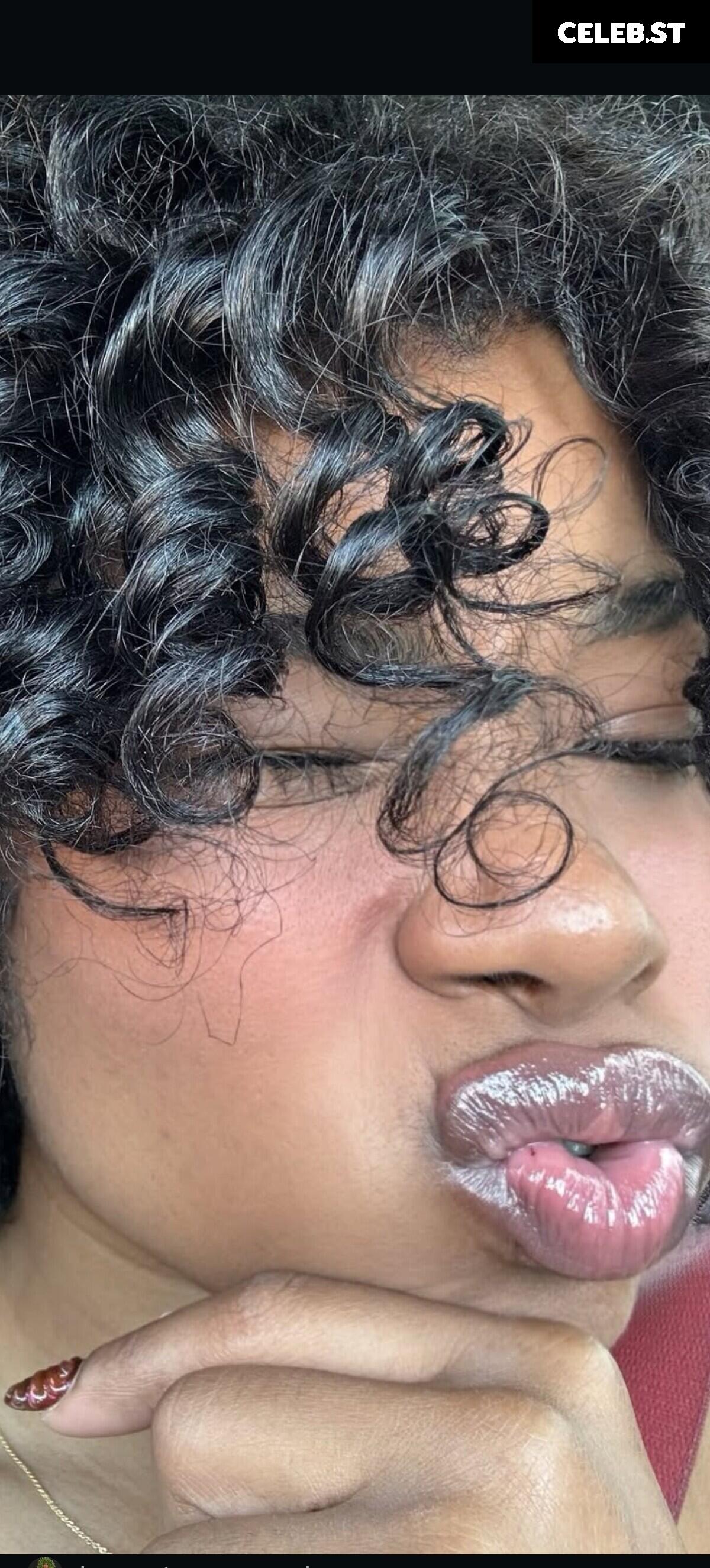 kurlykyy | Kyylareneee Image 23379705