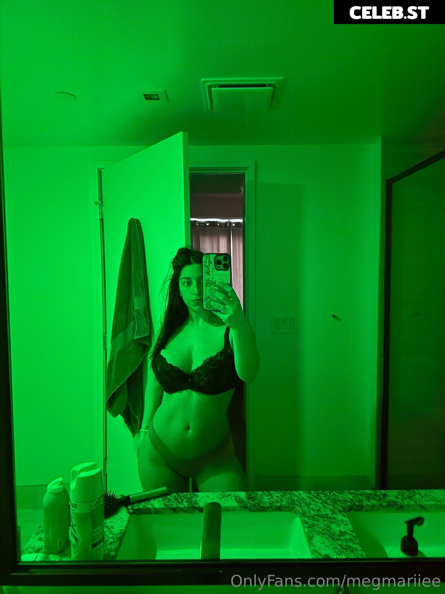 Megan McCarthy / megmariiee Image 23301316