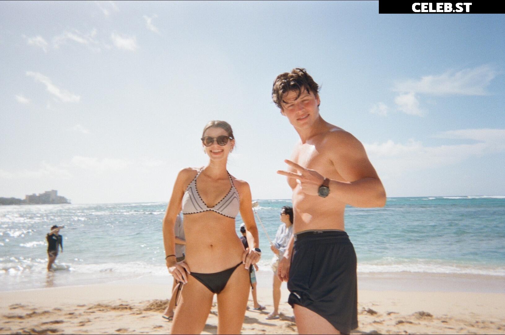 Brooke Monk Image 23300614