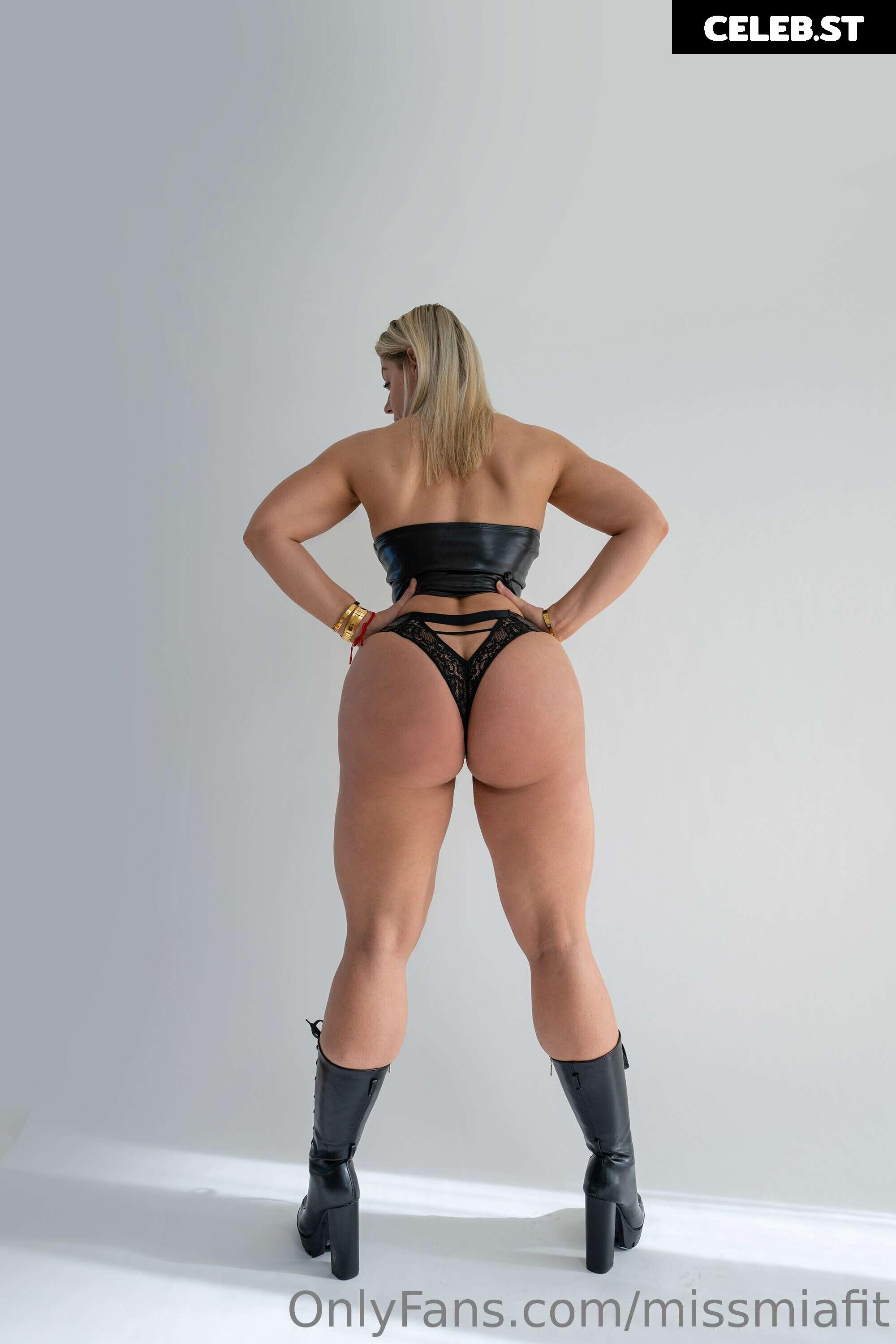 Mia Sand Image 2330314