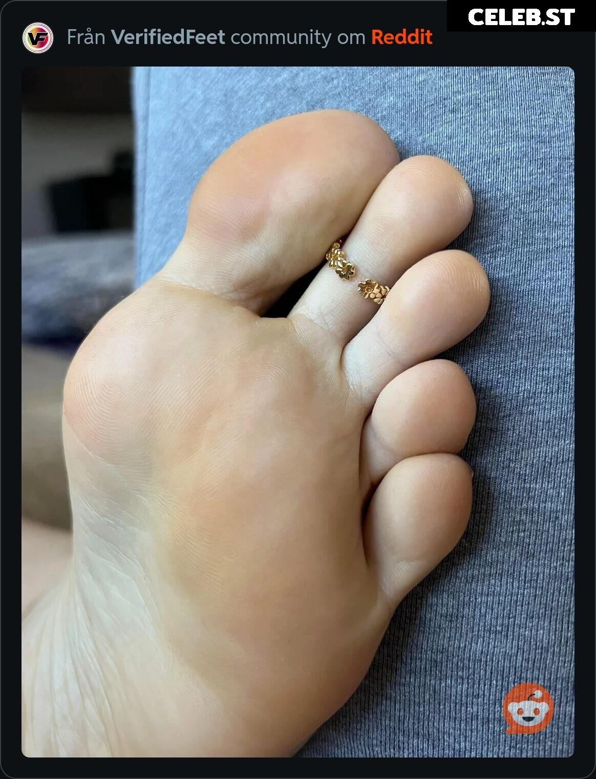 g_goldensoles, Gianna, arabian_footqueen content. Image 23391515