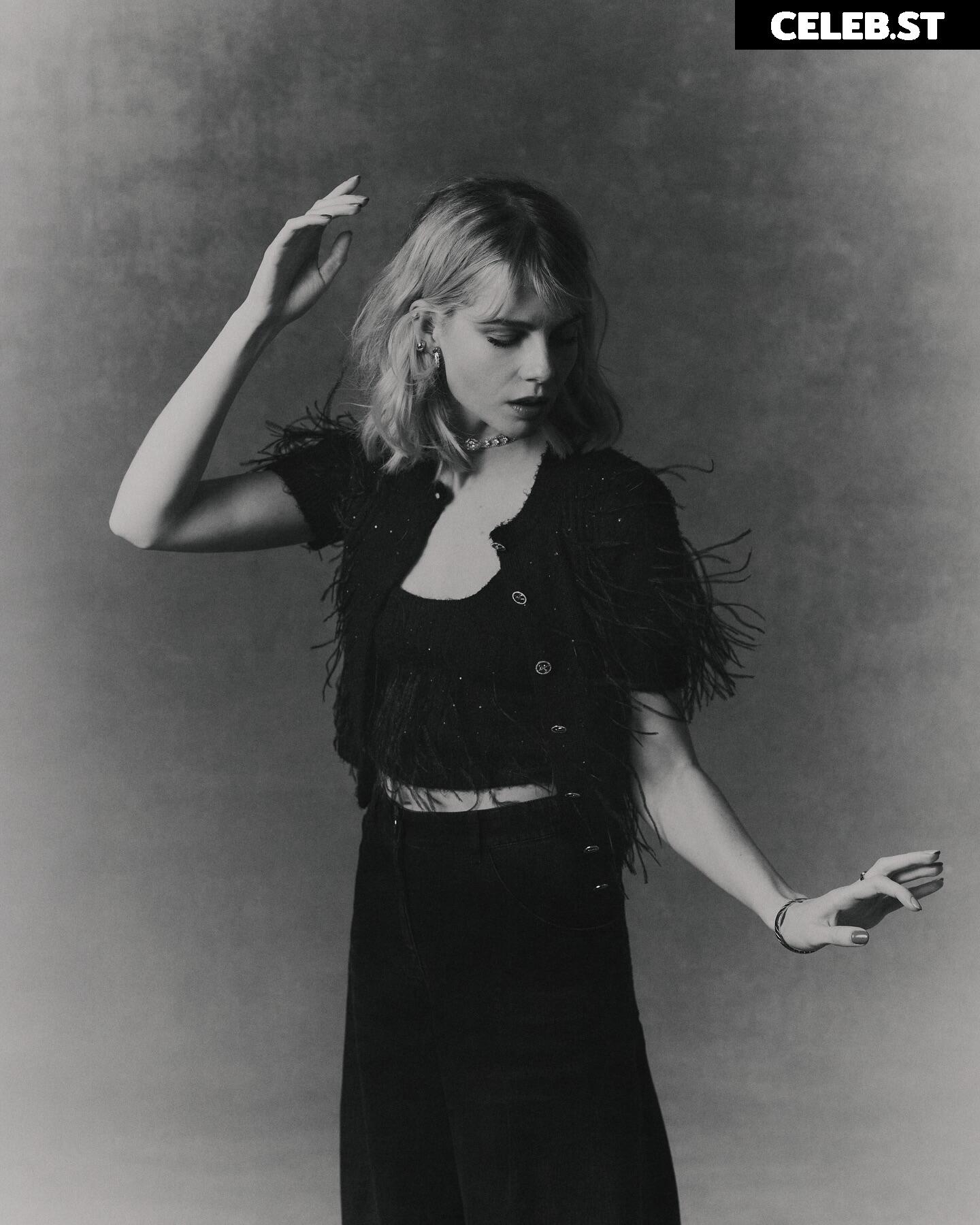 Lucy Boynton Image 23390735
