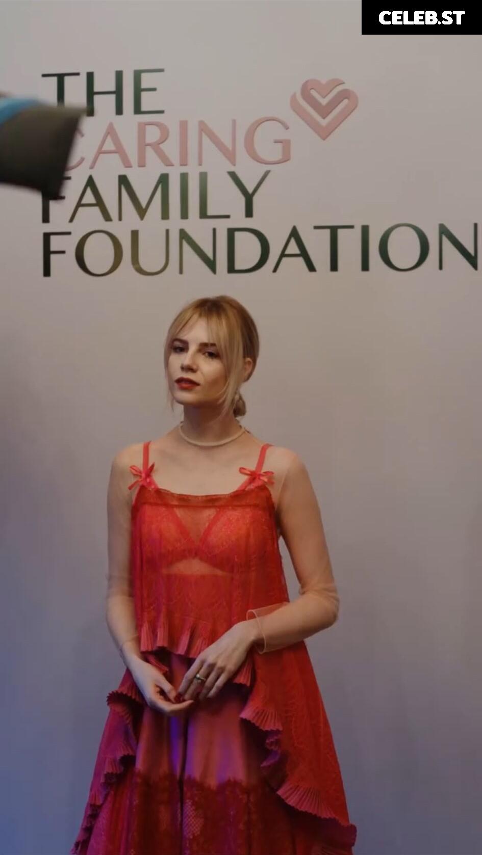 Lucy Boynton Image 23390740