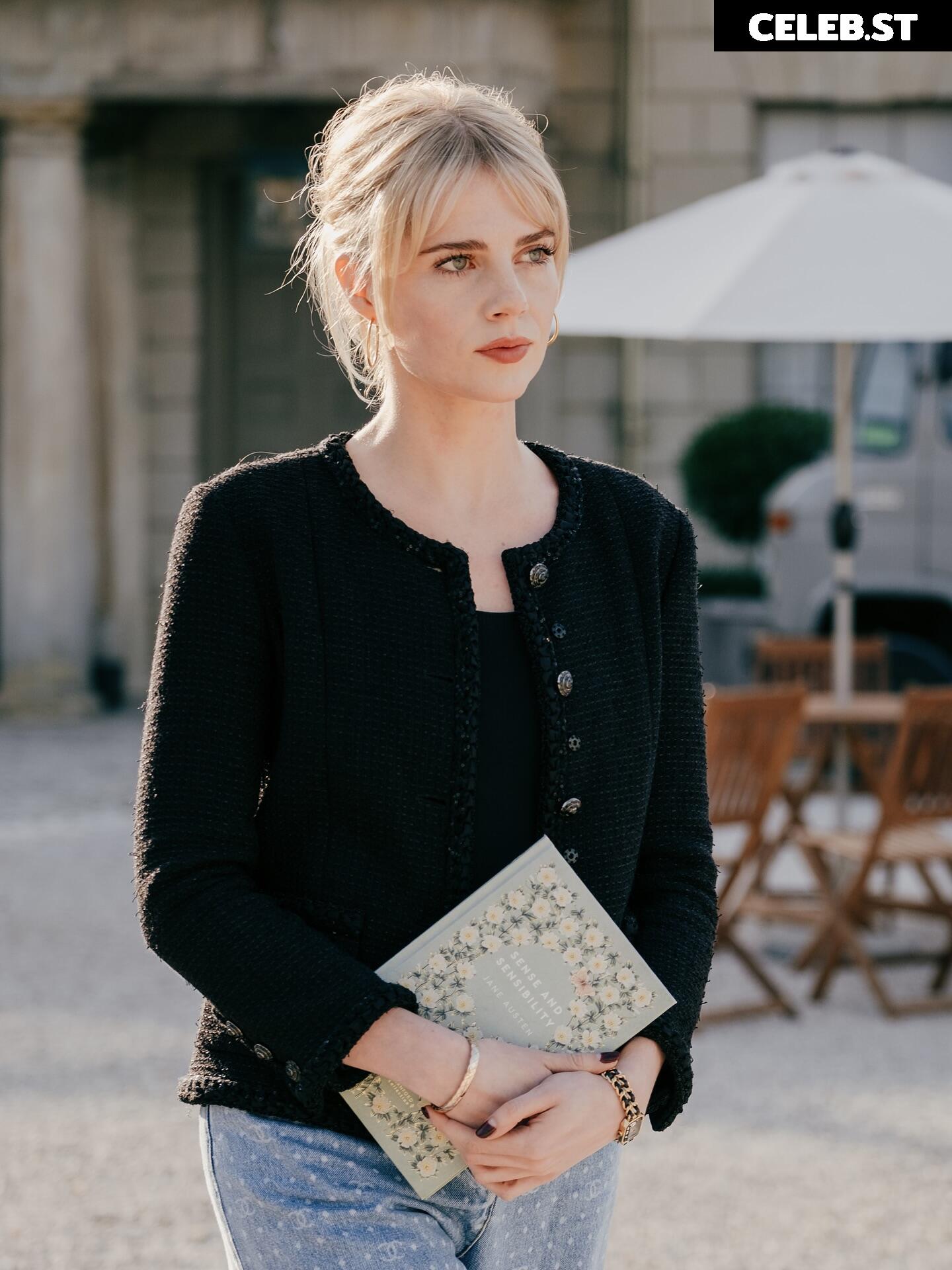 Lucy Boynton Image 23390746