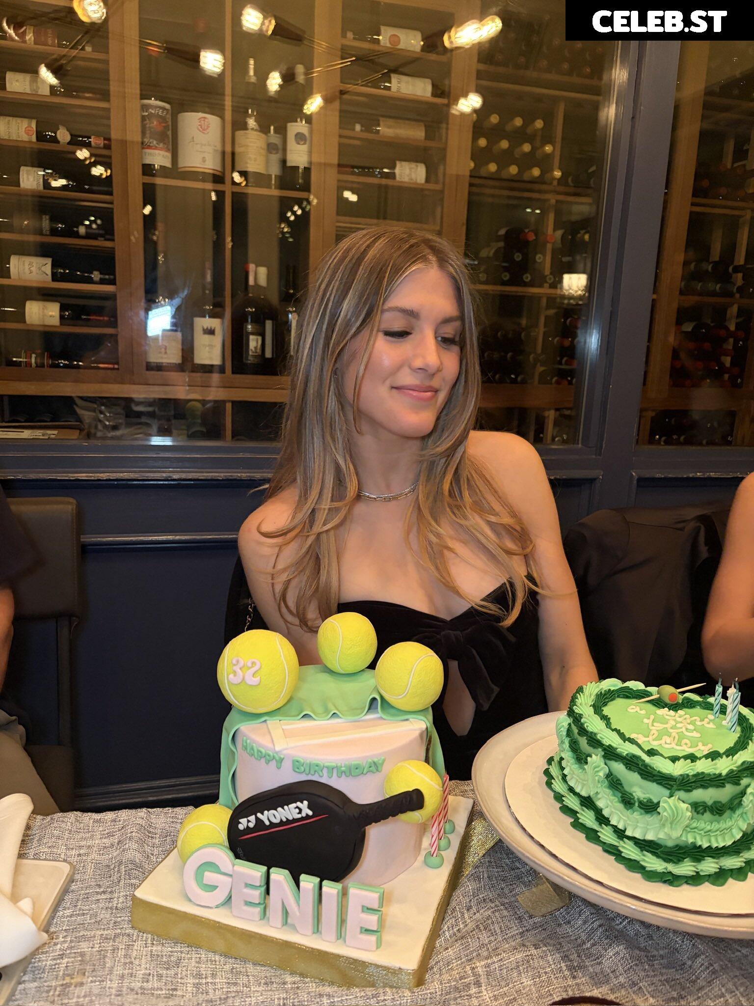 Eugenie "Genie" Bouchard Image 23390697