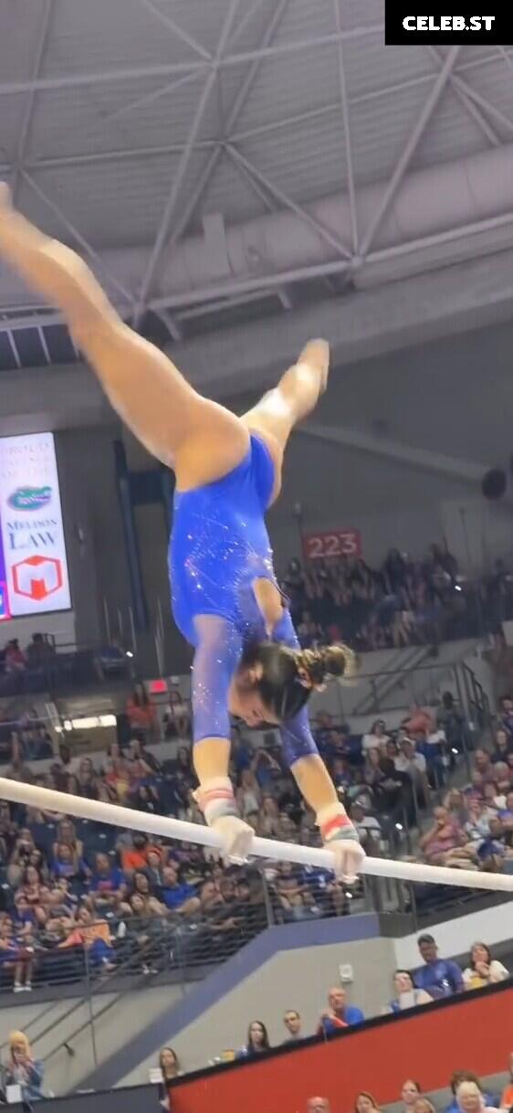 Kayla DiCello Image 23384101