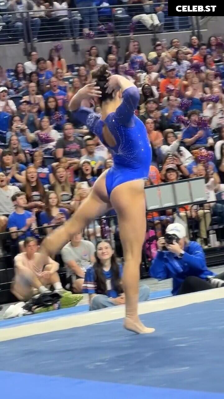 Kayla DiCello Image 23384138