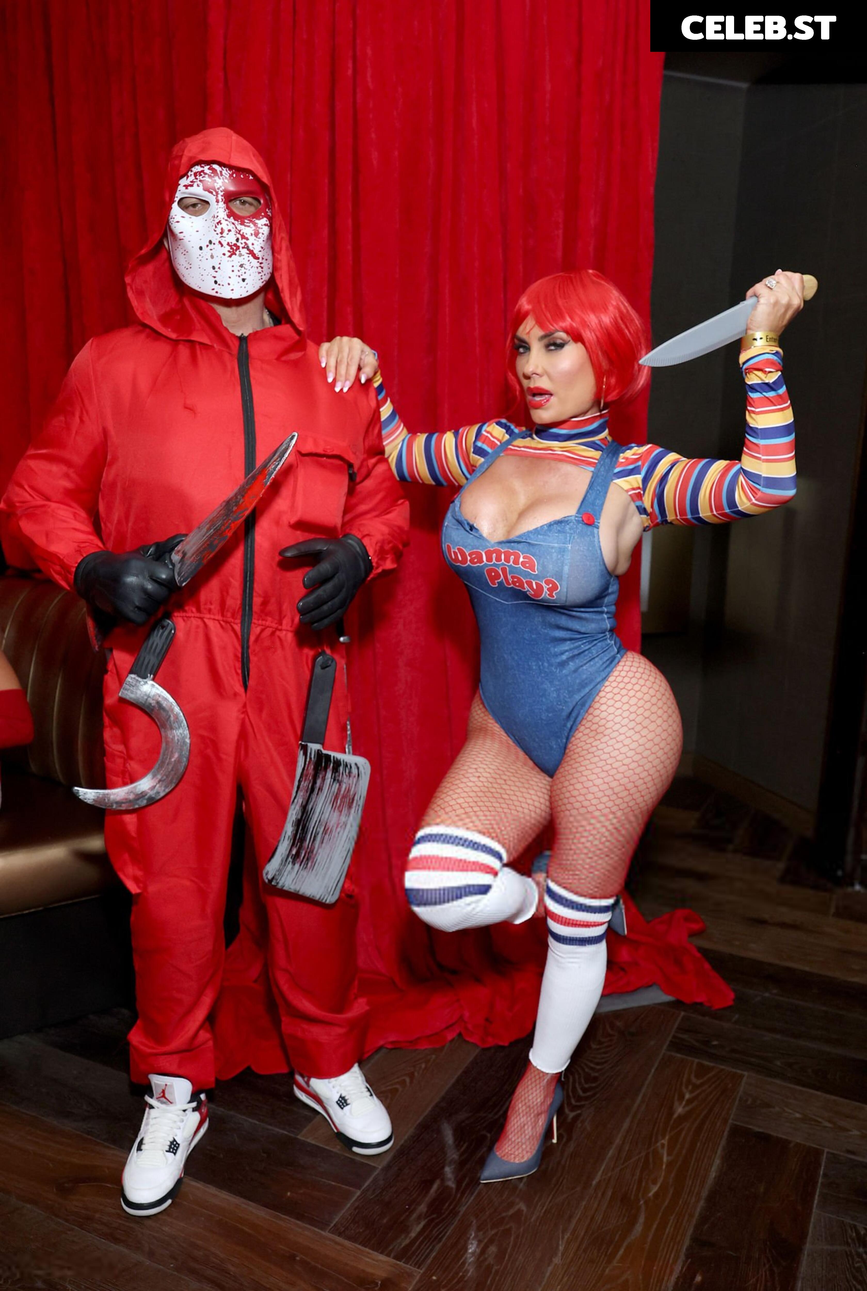Nicole "Coco" Austin Image 23381079