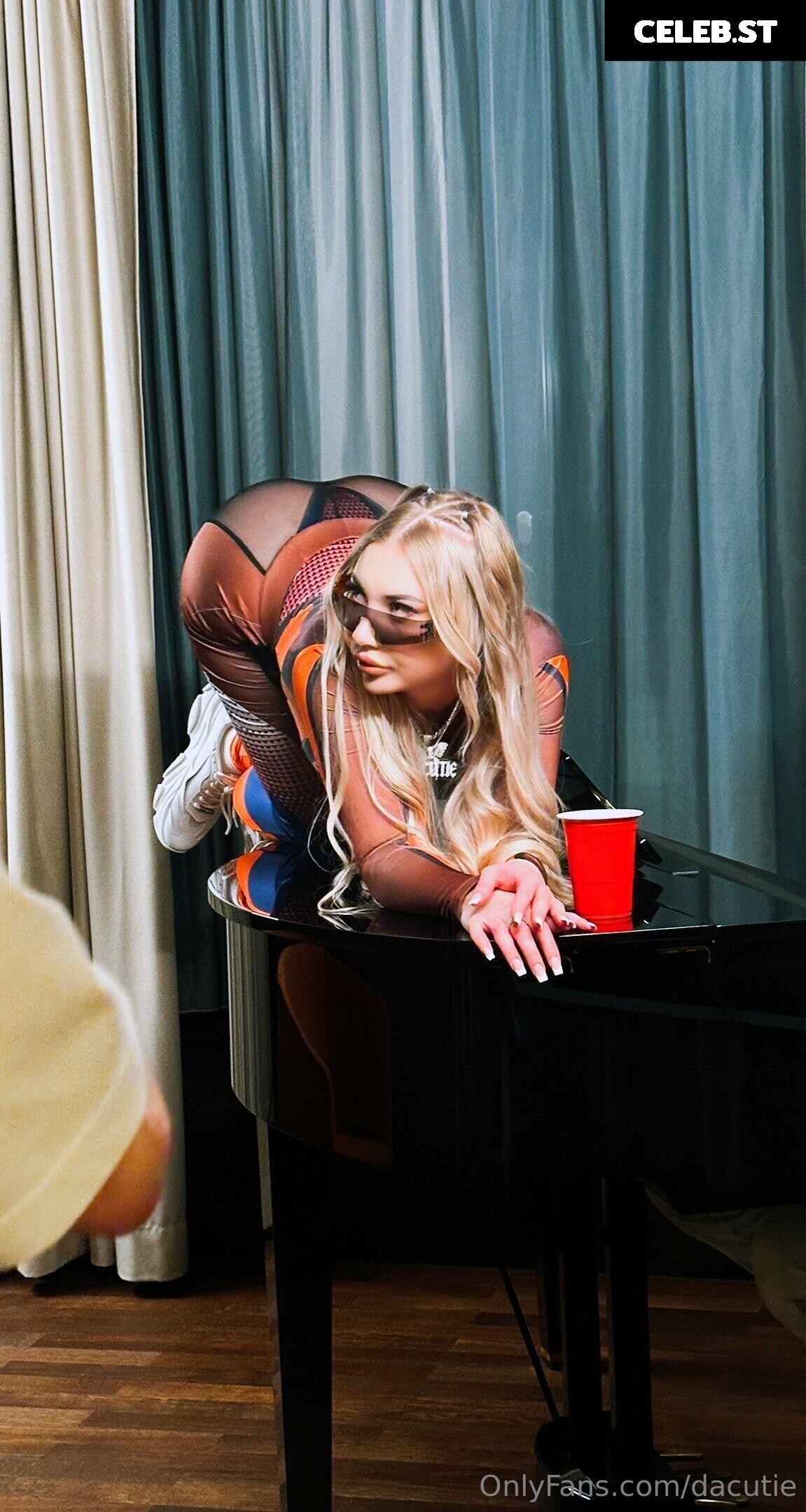 DaCutie Image 2338135