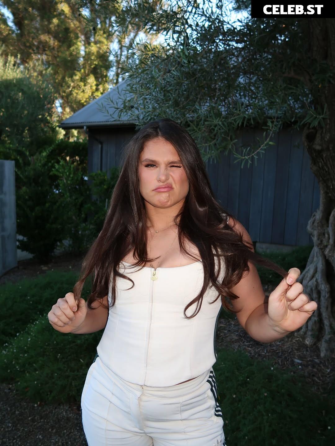 Ilona Maher Image 23380562