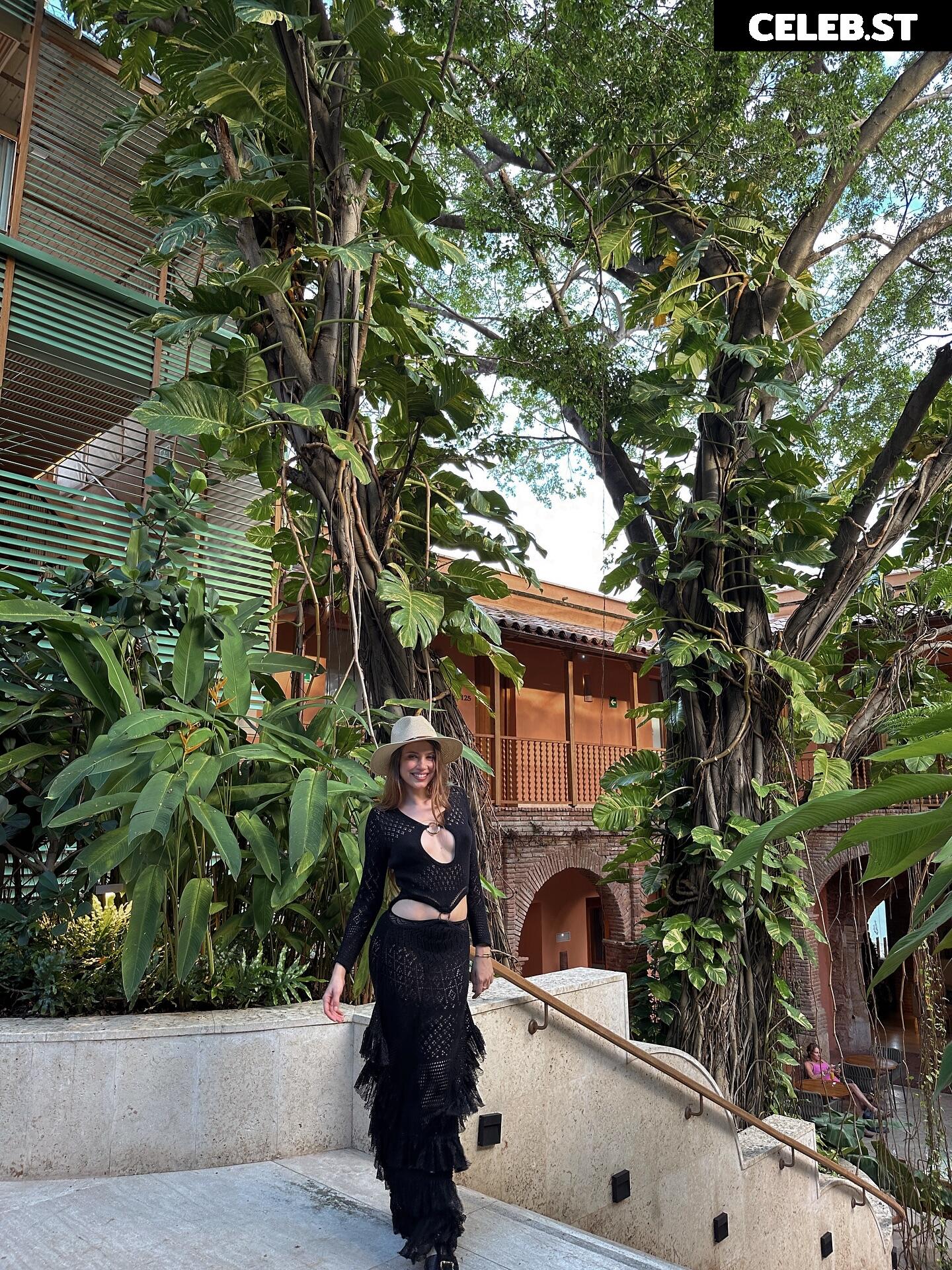 Xenia Tchoumi Image 23383235