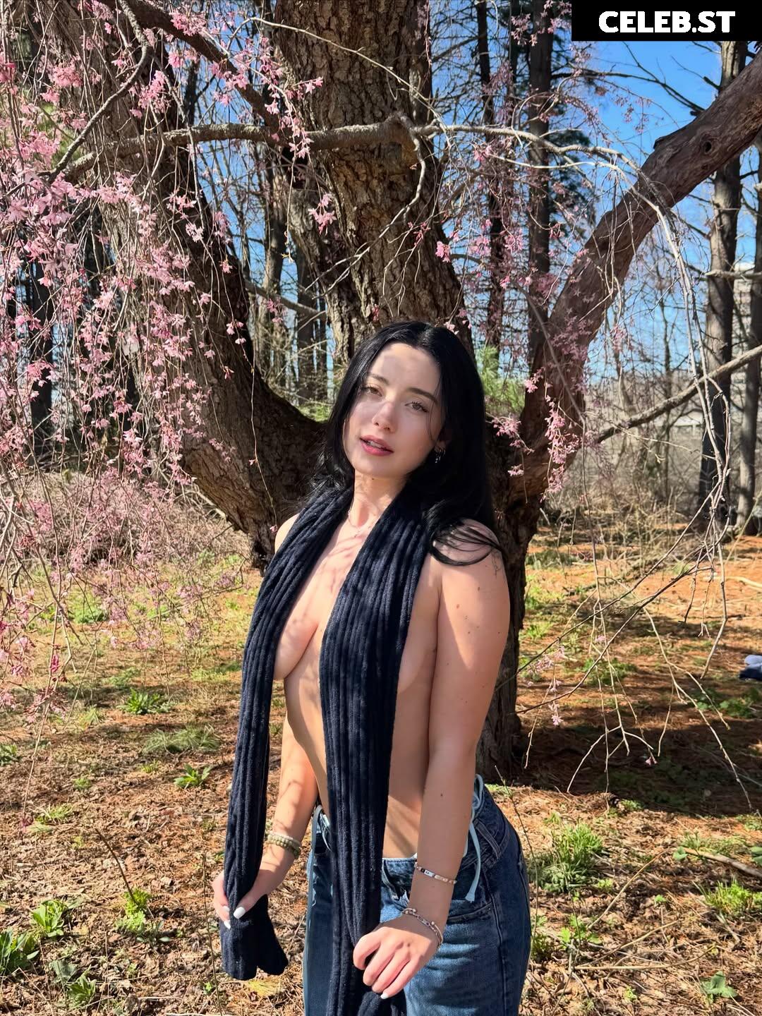 Hotblockchain / Emily Cocea / cryptobaddie1 Image 23278370