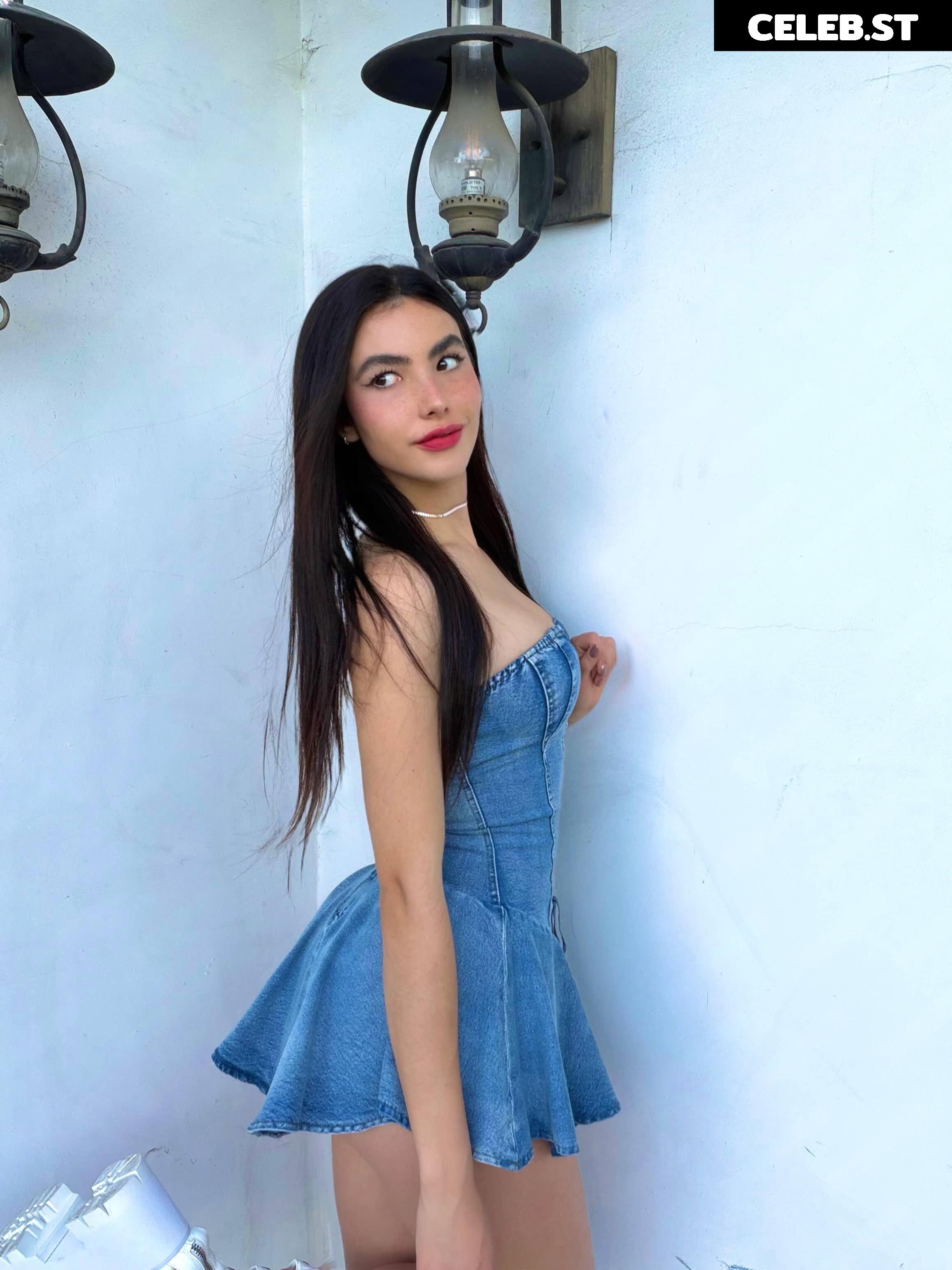Andrea Botez (leaks = ban) Image 23277684