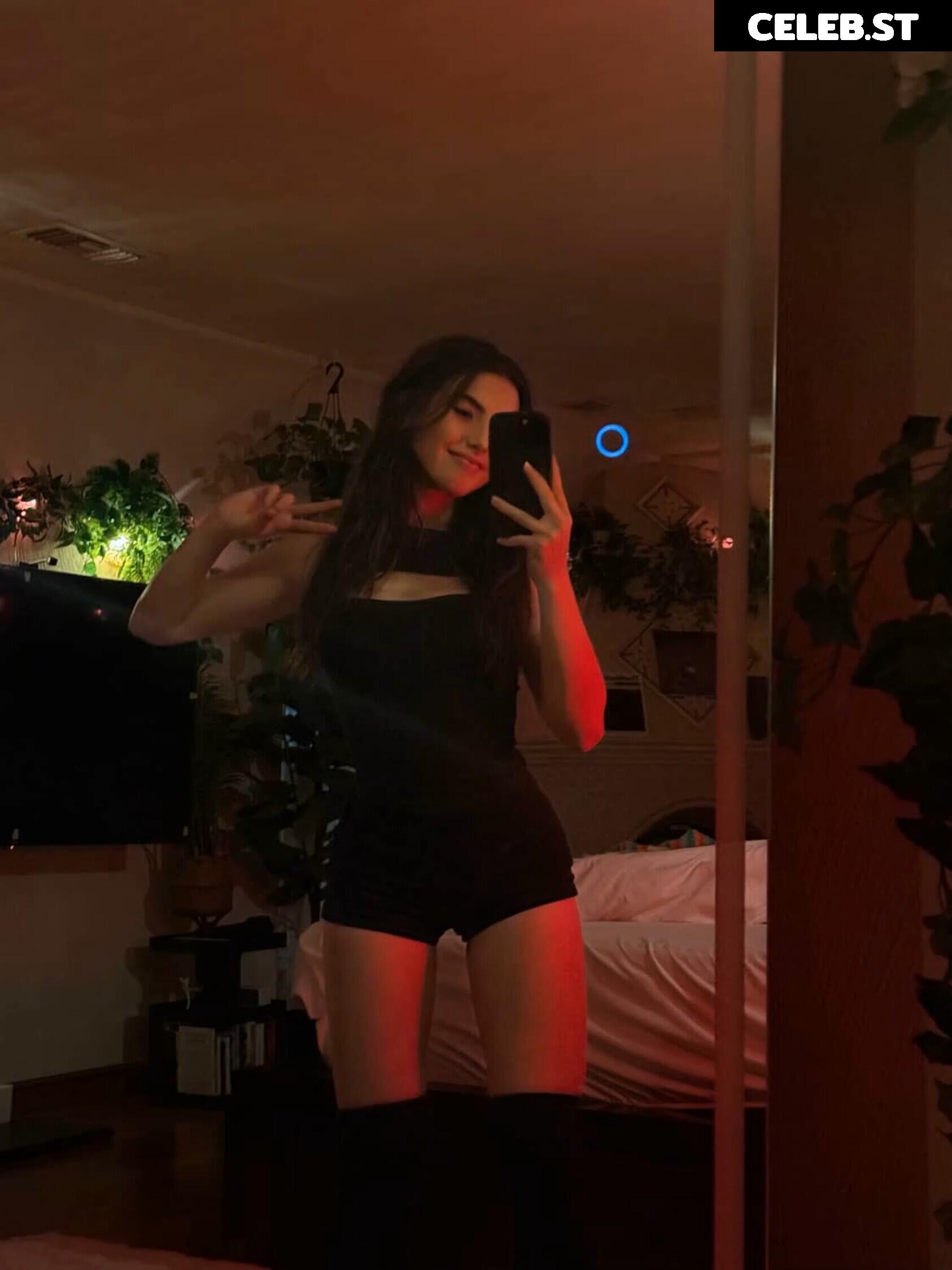 Andrea Botez (leaks = ban) Image 23277603