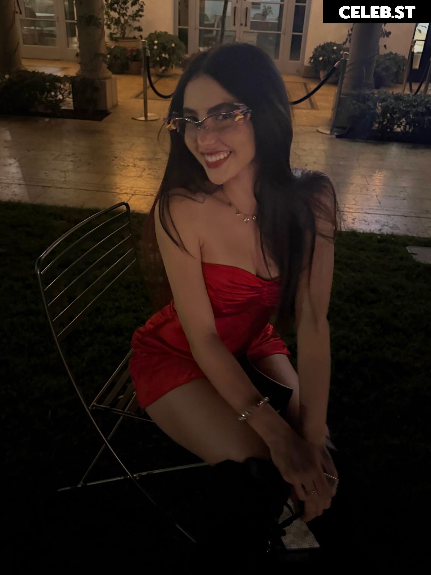Andrea Botez (leaks = ban) Image 23277642