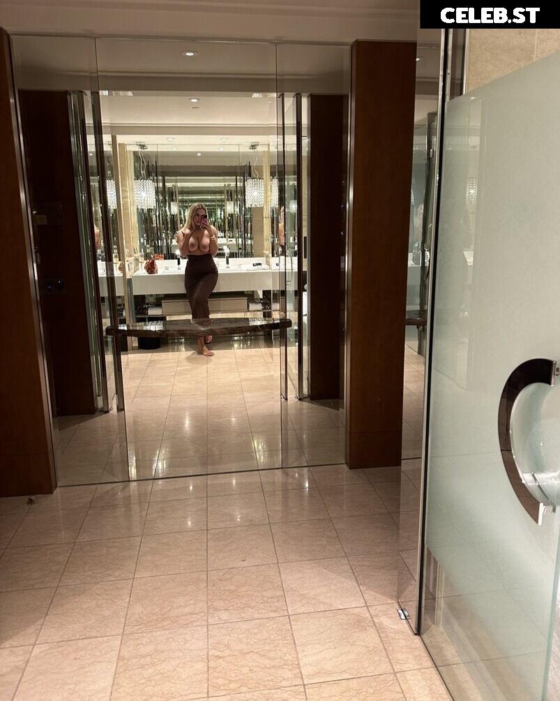 Victoria Campbell Image 2315524