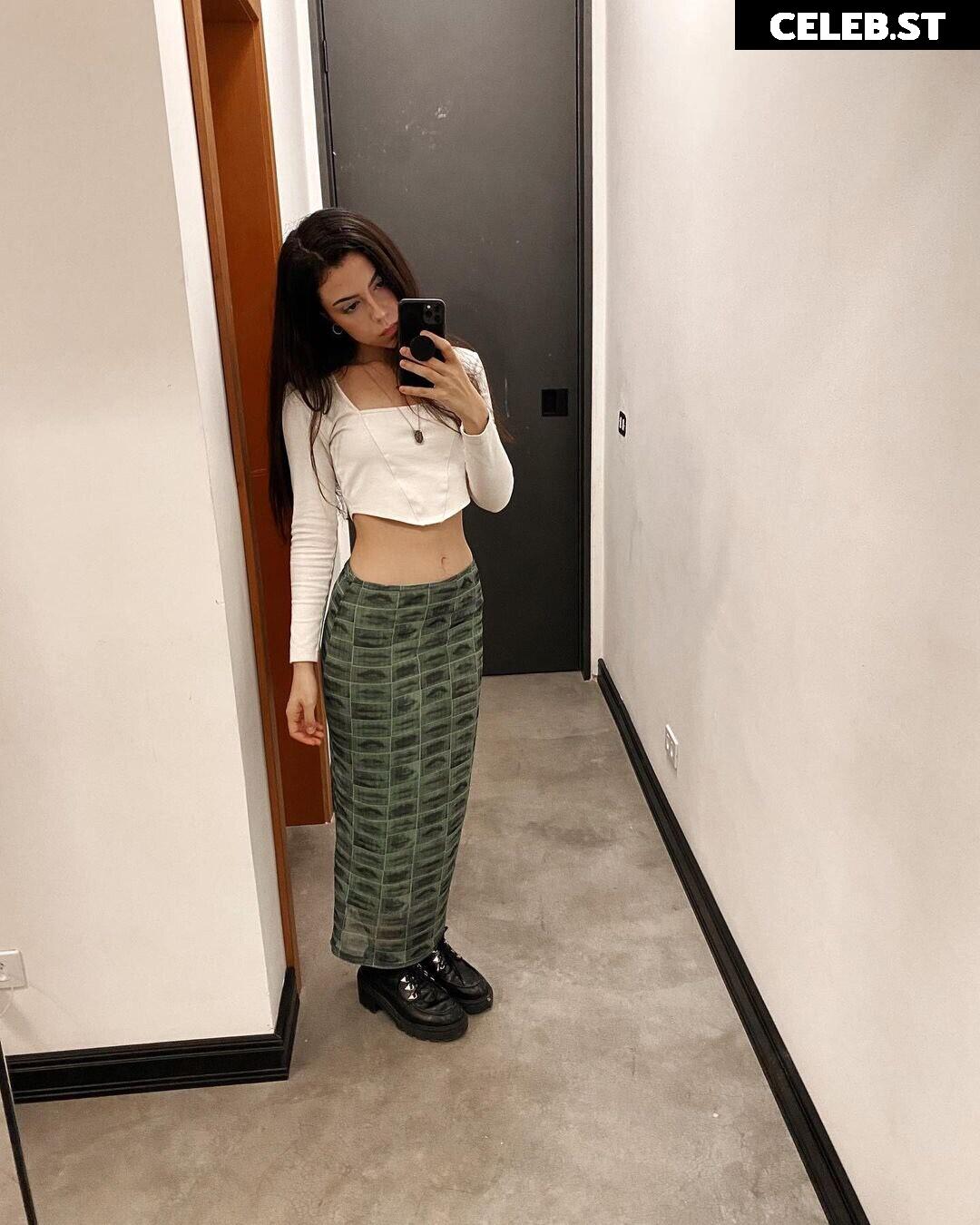 Violet Orlandi Image 23051719