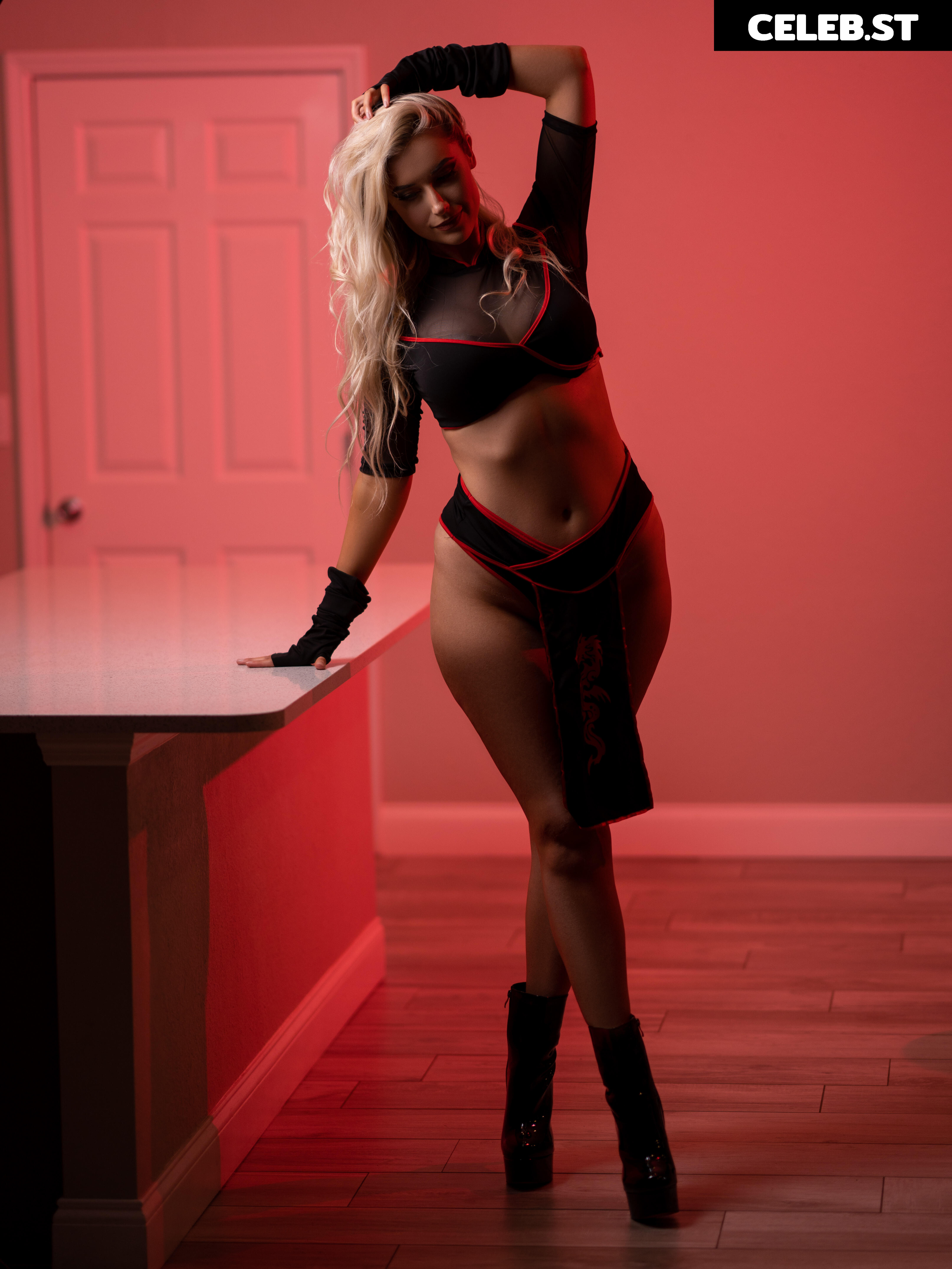 Noelle Foley Image 23069862