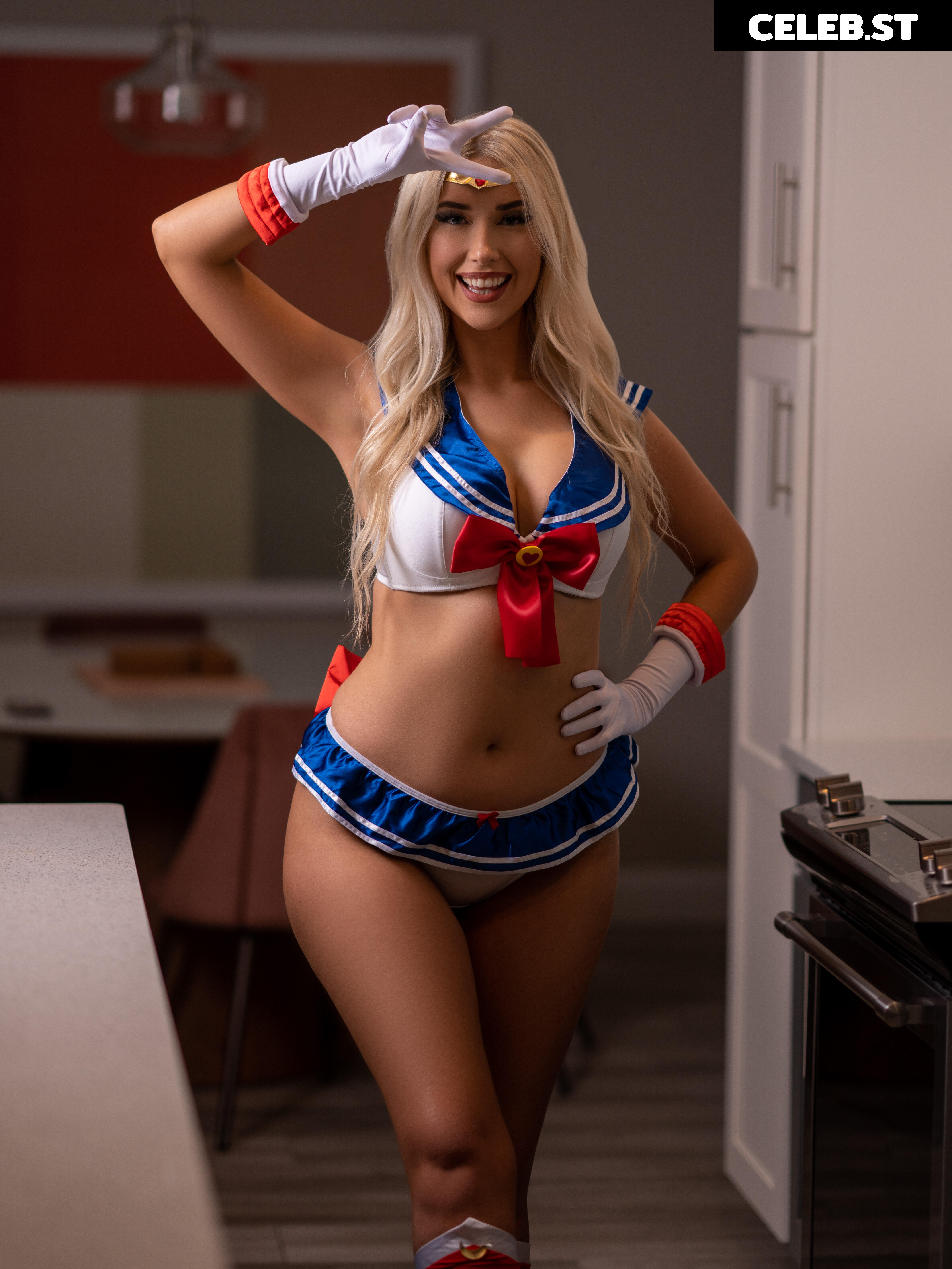 Noelle Foley Image 23069855