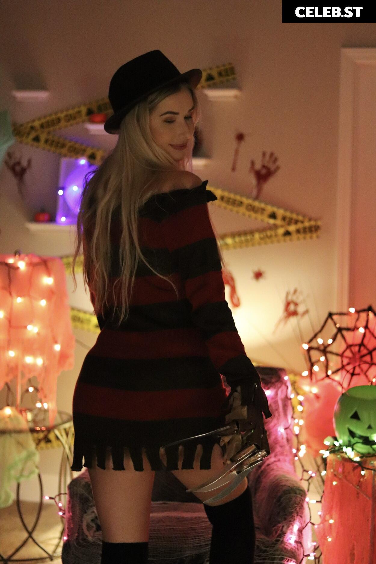 Noelle Foley Image 23069495