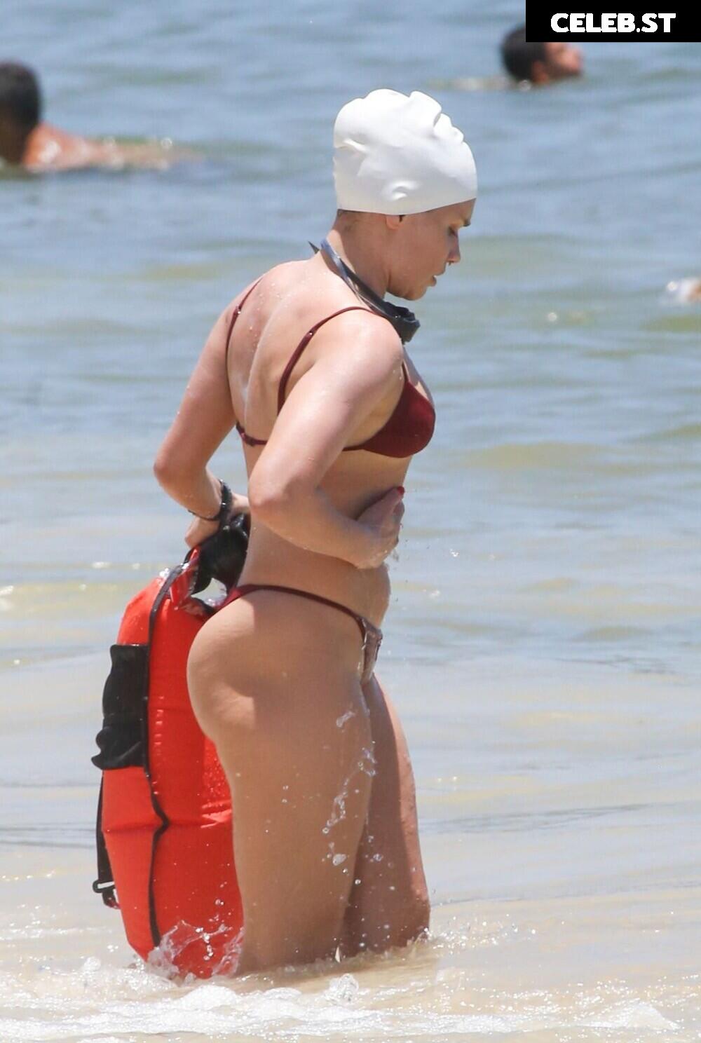 Bruna Linzmeyer Image 23074721