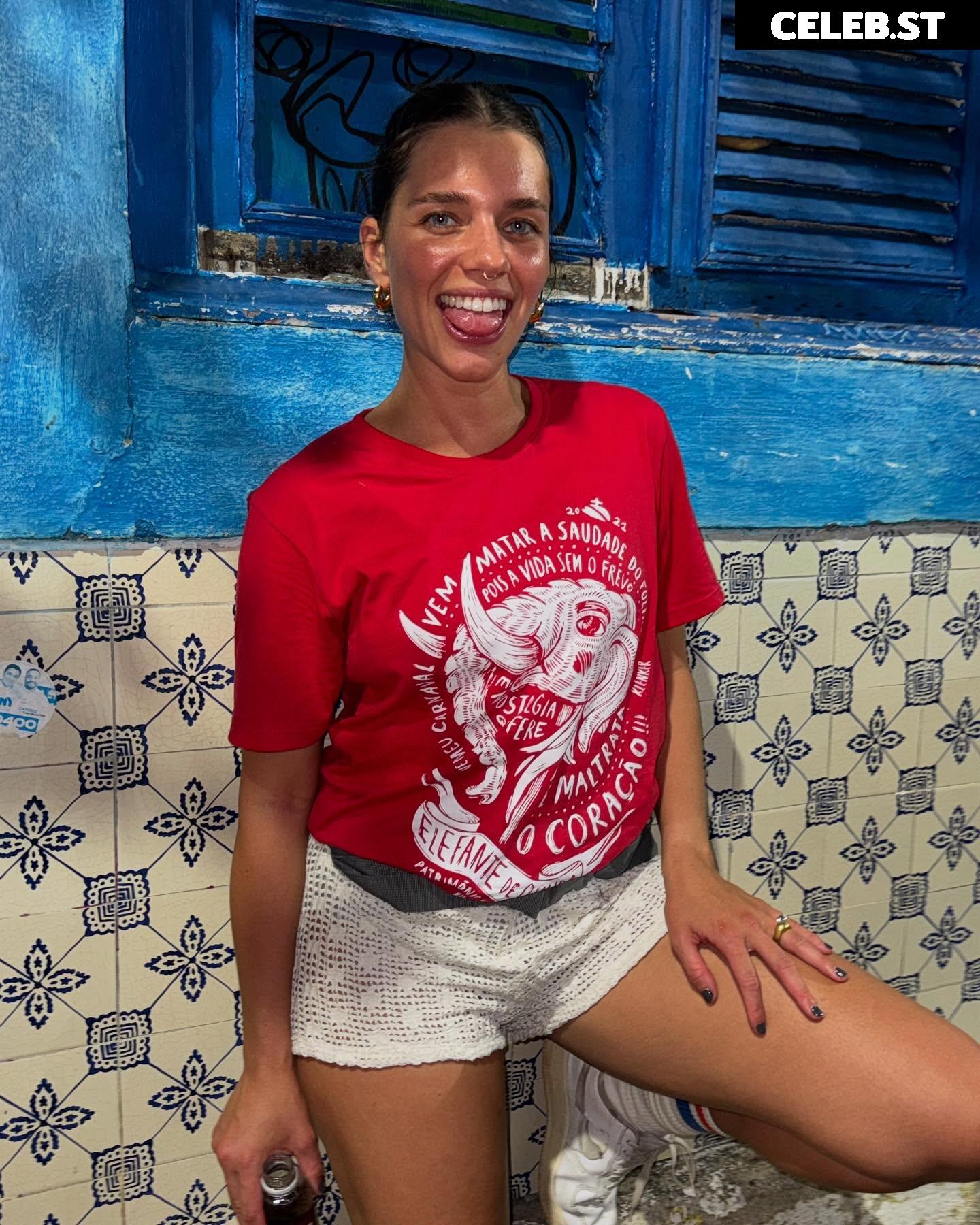 Bruna Linzmeyer Image 23074680