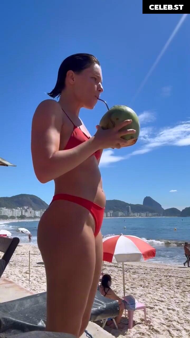 Bruna Linzmeyer Image 23074662