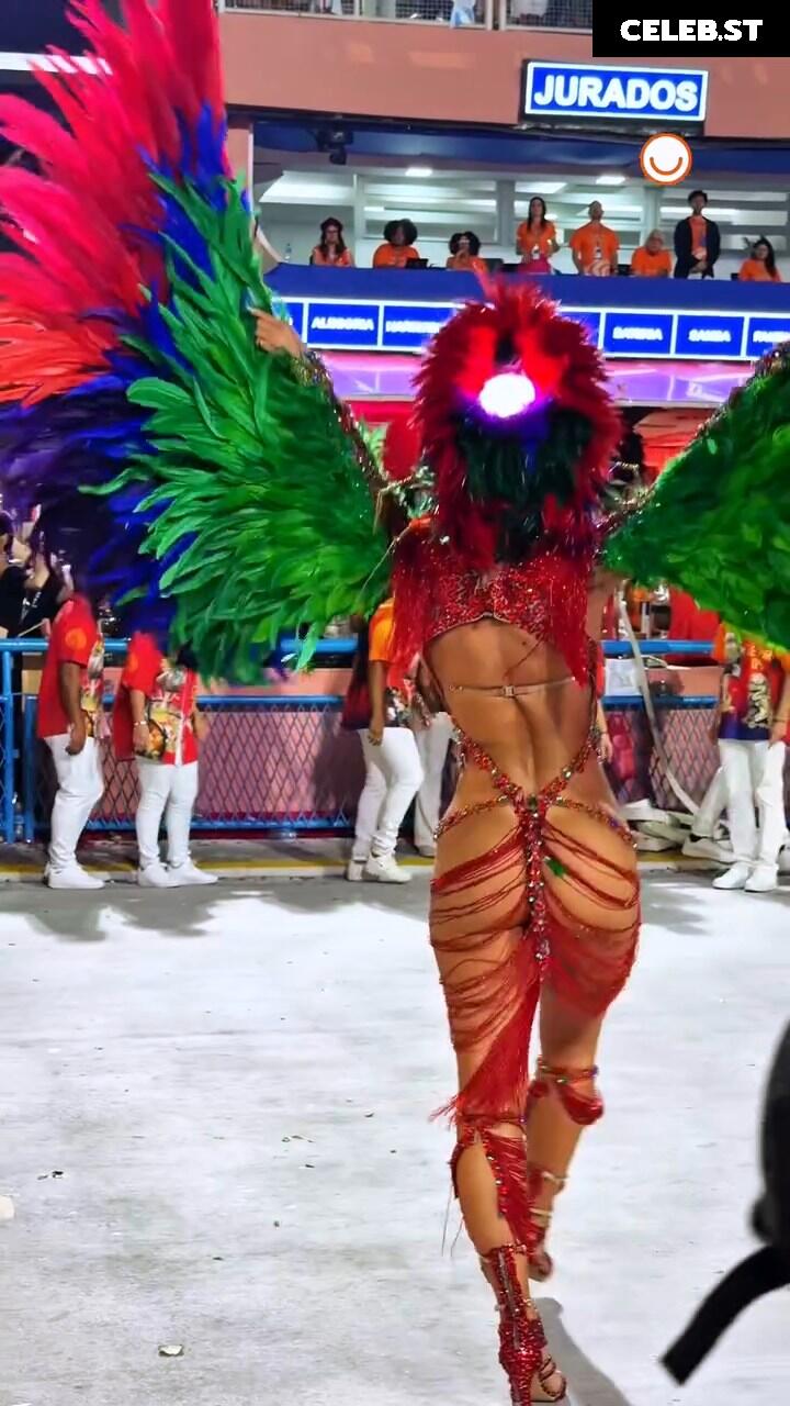 Lívia Andrade Image 23074188