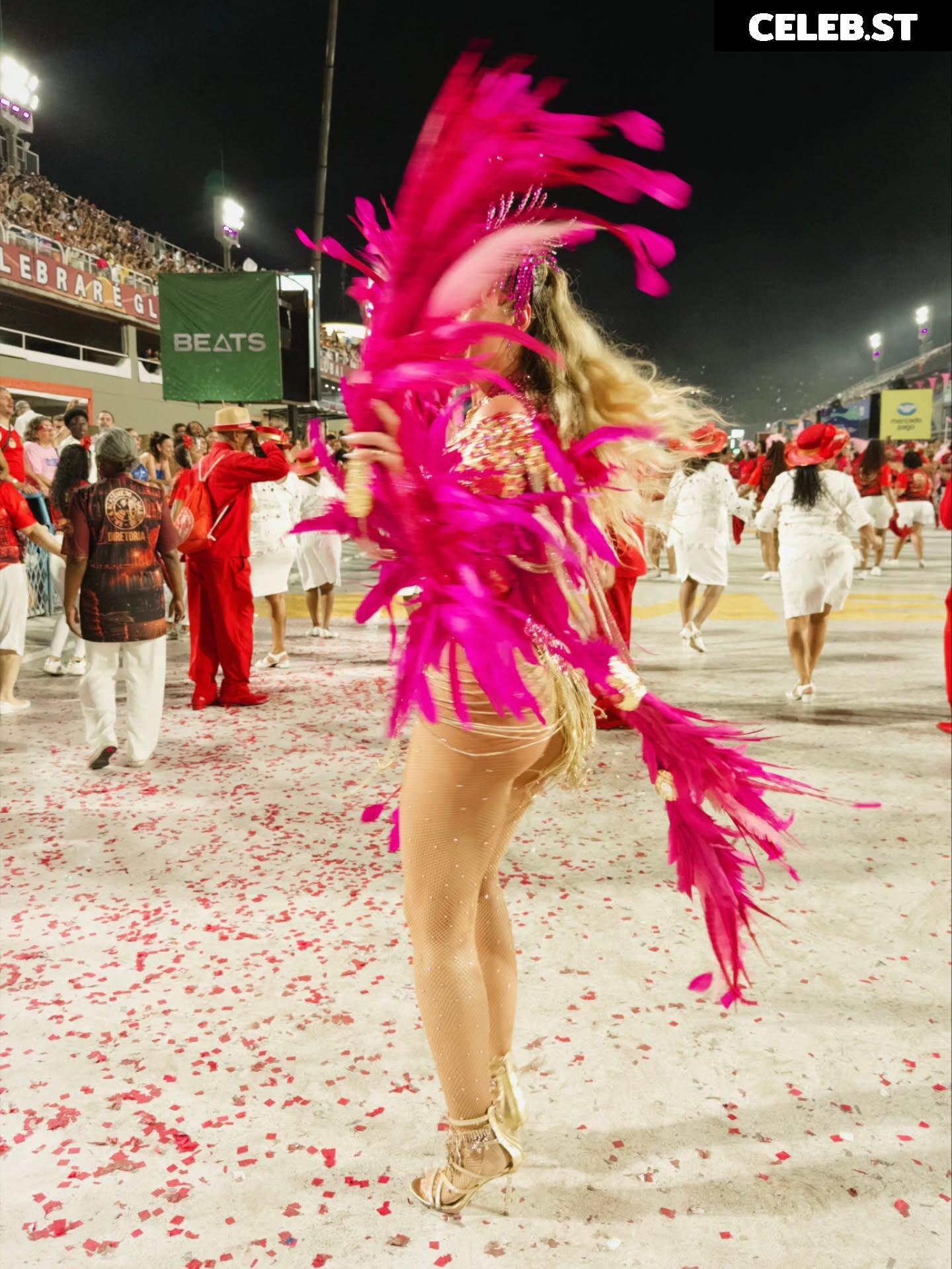 Lívia Andrade Image 23074112