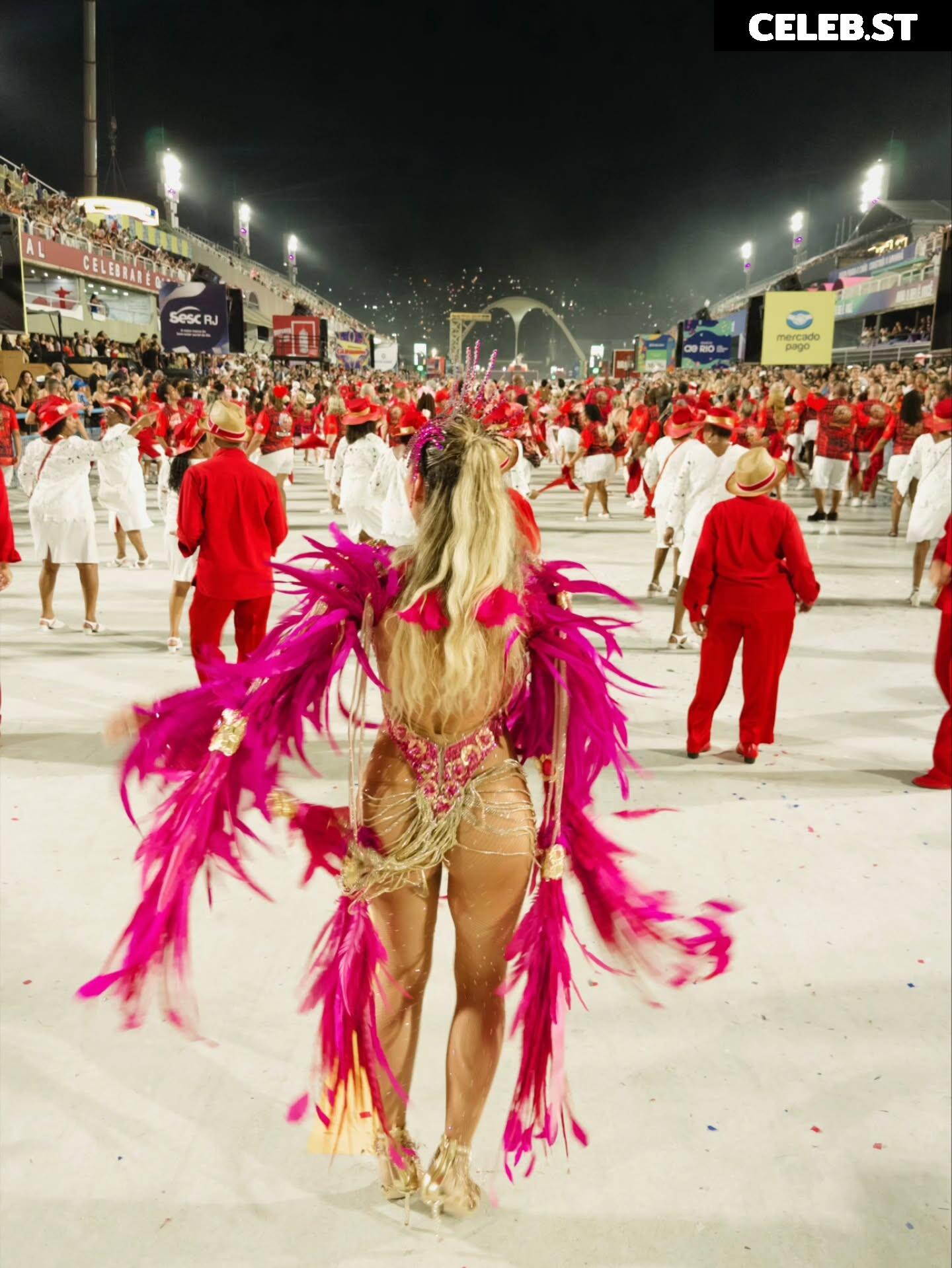Lívia Andrade Image 23074115