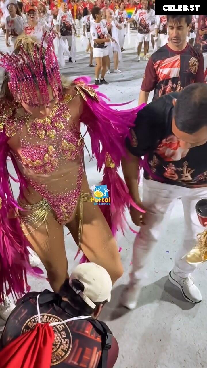 Lívia Andrade Image 23074141