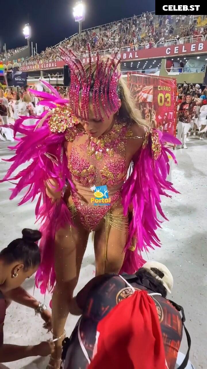 Lívia Andrade Image 23074144