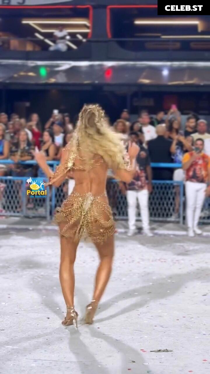 Lívia Andrade Image 23074090