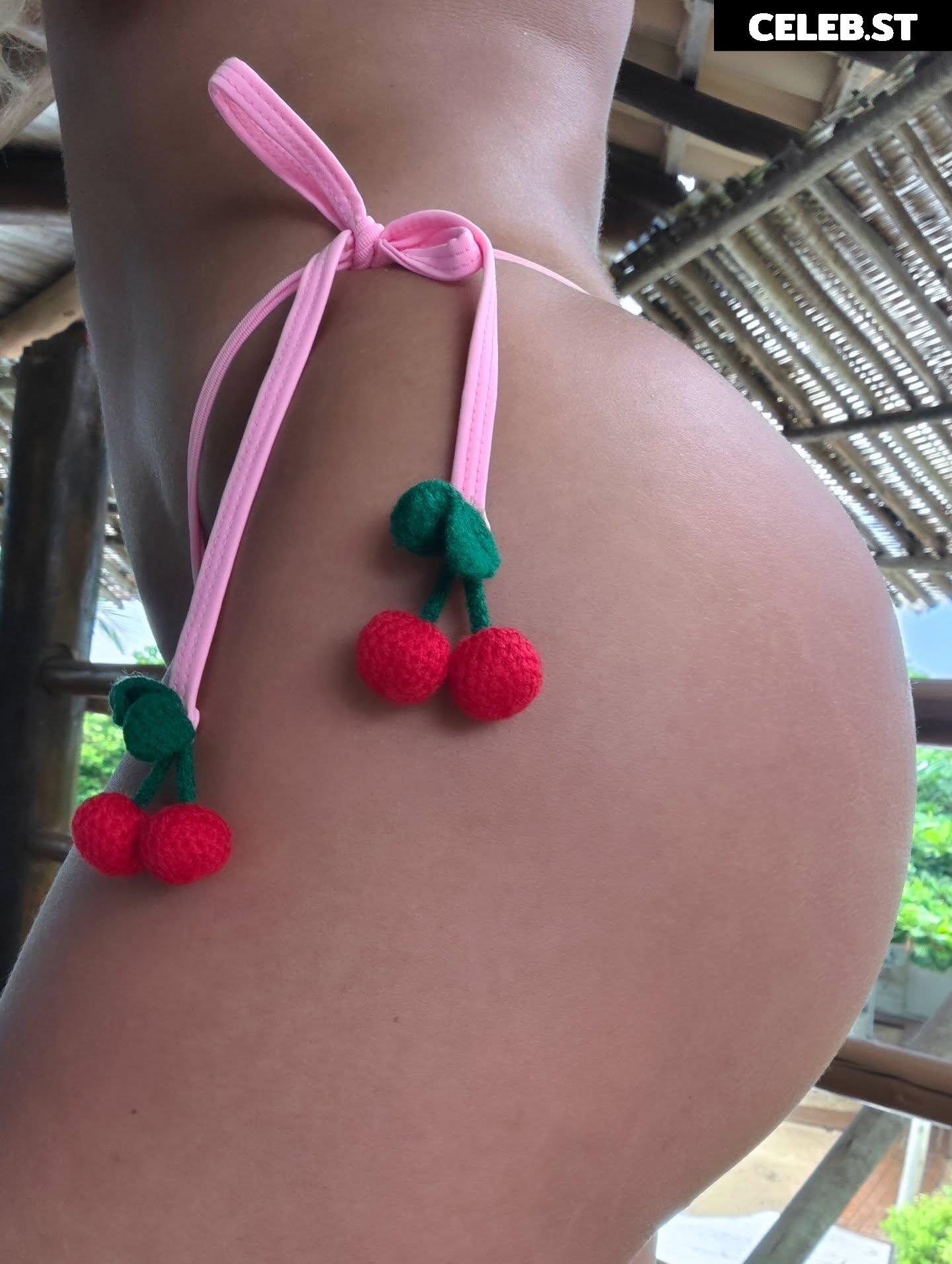 Lívia Andrade Image 23074011